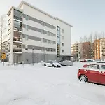 Kokonainen 73 M2, Taeydellisellae Sijainnilla, Ilmainen Parkkipaikka *