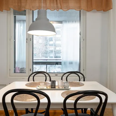 Apartment Kokonainen Huoneisto 73m2 Keskeisellae Sijainnilla, Ilmainen Parkkipaikka Lahti