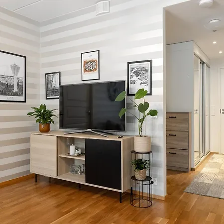 Hennalan Helmi Kokonainen 73 M2, Taeydellisellae Sijainnilla, Ilmainen Parkkipaikka Lahti