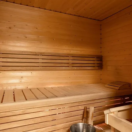 Apartment Hennalan Helmi Kokonainen 73 M2, Taeydellisellae Sijainnilla, Ilmainen Parkkipaikka