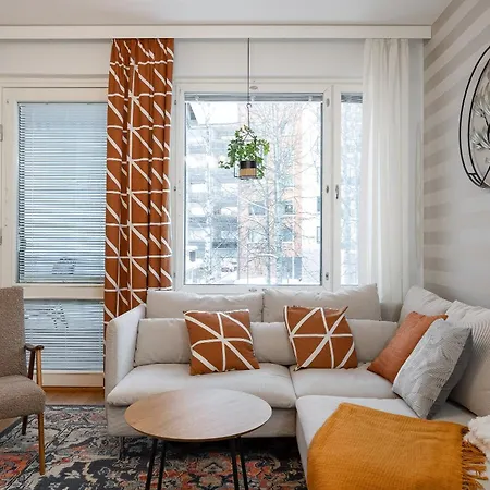 Hennalan Helmi Kokonainen 73 M2, Taeydellisellae Sijainnilla, Ilmainen Parkkipaikka Lahti